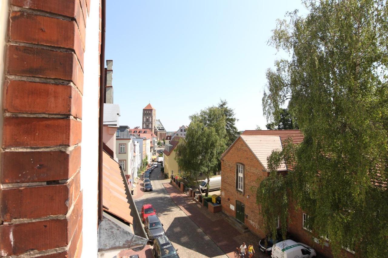 רוסטוק Blue Doors Hostel Altstadt מראה חיצוני תמונה